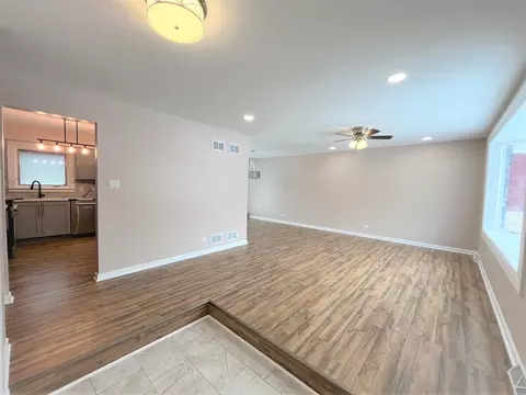 Living - 525 S Cherry St, Itasca, IL 60143 photo 1 of 3