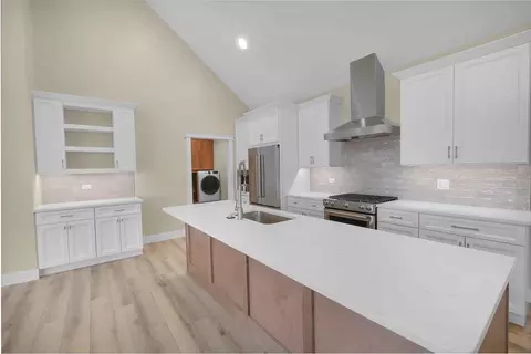 Kitchen - 5 Beech Tree Pl, Ottawa, IL 61350 photo 1 of 5