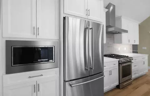 Kitchen - 5 Beech Tree Pl, Ottawa, IL 61350 photo 5 of 5