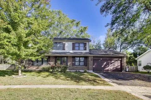 600 Ivy Ct, Lake Zurich, IL 60047