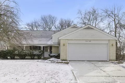 1308 Stonegate Rd, Naperville, IL 60540
