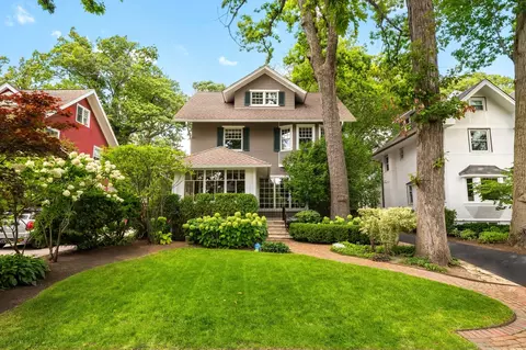 918 Ashland Ave, Wilmette, IL 60091