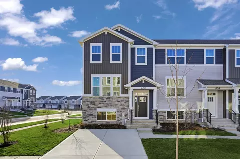 402 Red Oak Cir, Volo, IL 60020