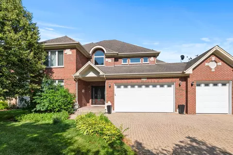 7715 Virginia Ct, Willowbrook, IL 60527
