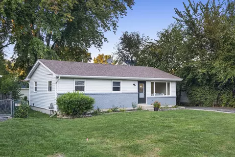 4304 Clearview Dr, Mchenry, IL 60050