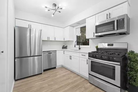 Kitchen - 4304 Clearview Dr, Mchenry, IL 60050 photo 1 of 3