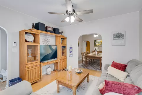 Living - 4323 Deyo Ave, Brookfield, IL 60513 photo 2 of 3