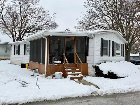 114 Melbrooke Dr, Elgin, IL 60123 photo 3