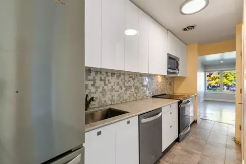 1731 E 74th St, Chicago, IL 60649 photo 7