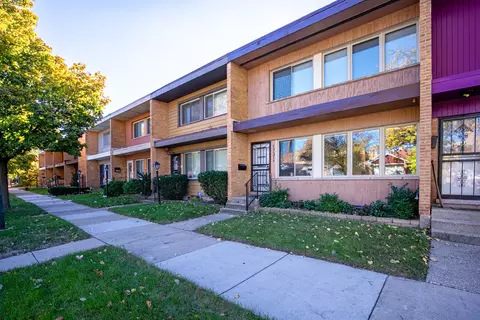 1731 E 74th St, Chicago, IL 60649 photo 2