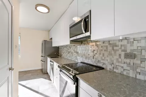 1731 E 74th St, Chicago, IL 60649 photo 6