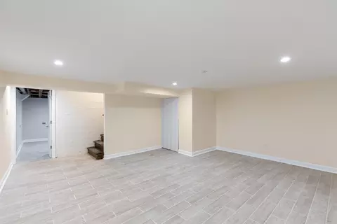 1731 E 74th St, Chicago, IL 60649 photo 14