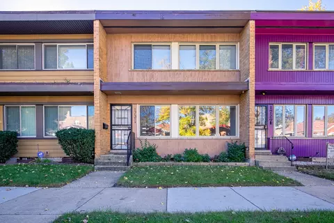 1731 E 74th St, Chicago, IL 60649