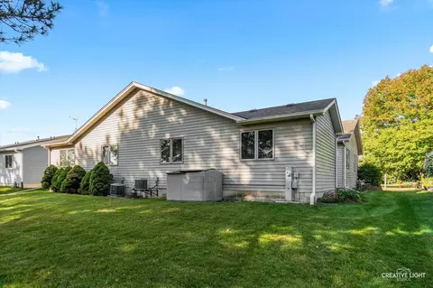 Exterior - 43 S Juniper Dr, North Aurora, IL 60542 photo 3 of 4