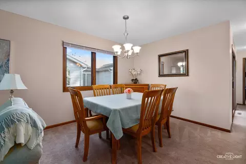 Dining - 43 S Juniper Dr, North Aurora, IL 60542 photo 1 of 2