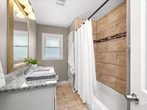 775 E State St, South Elgin, IL 60177 photo 7