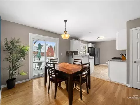 775 E State St, South Elgin, IL 60177 photo 4