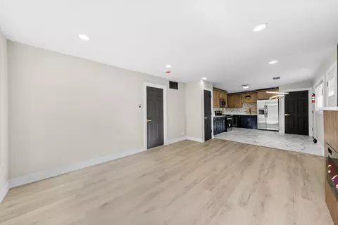 Living - 16619 Marshfield Ave, Markham, IL 60428 photo 3 of 5