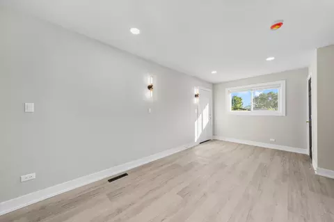 Living - 16619 Marshfield Ave, Markham, IL 60428 photo 5 of 5