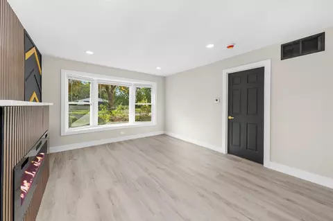 Living - 16619 Marshfield Ave, Markham, IL 60428 photo 4 of 5