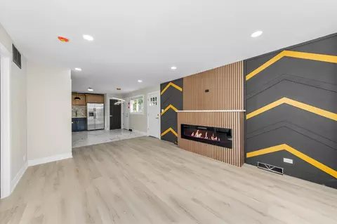 Living - 16619 Marshfield Ave, Markham, IL 60428 photo 2 of 5