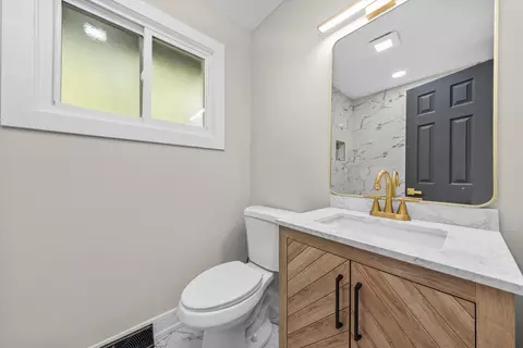 Bath - 16619 Marshfield Ave, Markham, IL 60428 photo 1 of 5