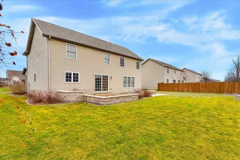 Exterior - 307 Thicket Pt, Normal, IL 61761 photo 3 of 3