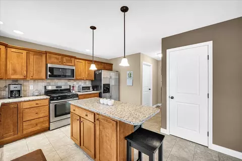 Kitchen - 307 Thicket Pt, Normal, IL 61761 photo 2 of 3