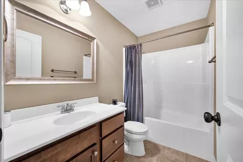 Bath - 307 Thicket Pt, Normal, IL 61761 photo 3 of 3