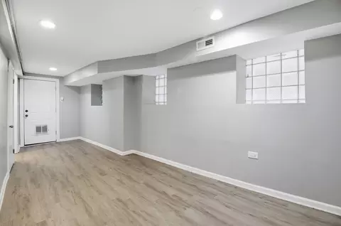 4245 W Monroe St, Chicago, IL 60624