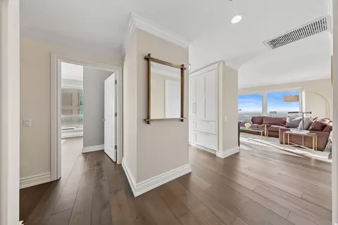 Entry Way - 57 E Delaware Pl #3906, Chicago, IL 60611 photo 2 of 3