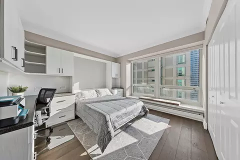 Bedroom - 57 E Delaware Pl #3906, Chicago, IL 60611 photo 3 of 4