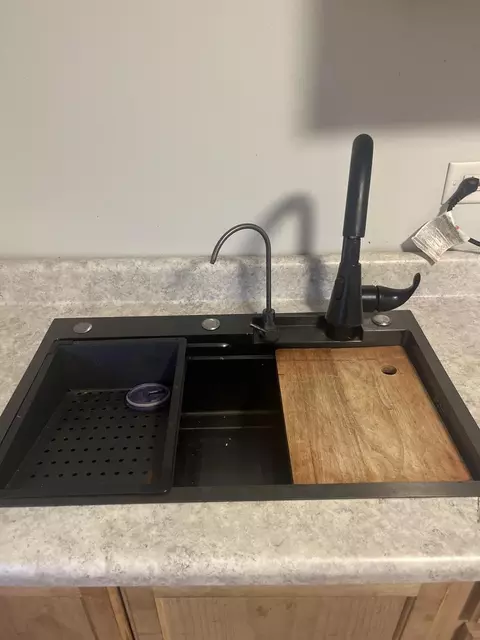 Kitchen - 237 W 114th St, Chicago, IL 60628 photo 1 of 3