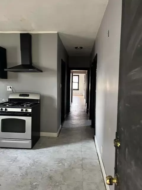 Entry Way - 237 W 114th St, Chicago, IL 60628 photo 8 of 8