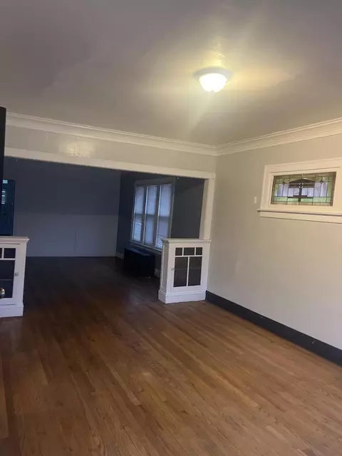 Living - 237 W 114th St, Chicago, IL 60628 photo 1 of 3