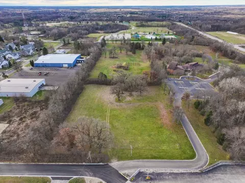 13902 Kishwaukee Valley Rd, Woodstock, IL 60098