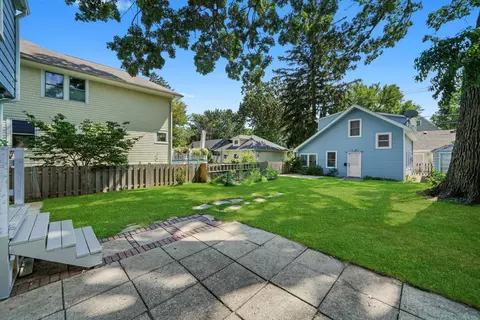 Exterior - 2108 Harrison St, Evanston, IL 60201 photo 5 of 5