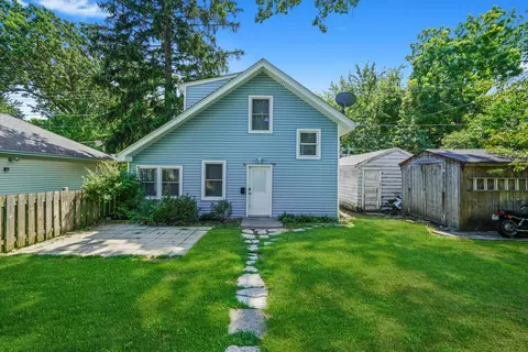 Exterior - 2108 Harrison St, Evanston, IL 60201 photo 4 of 5