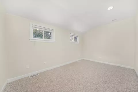 Bedroom - 2108 Harrison St, Evanston, IL 60201 photo 3 of 4
