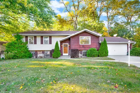 4915 Hopewood Ct, Peoria, IL 61607