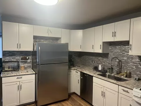 3200 Thrush Ln, Rolling Meadows, IL 60008 photo 3