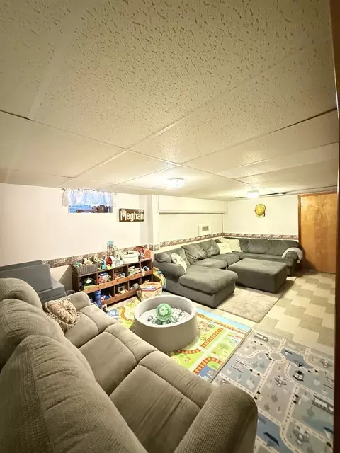 Living - 805 5th Ave, Dixon, IL 61021 photo 3 of 3