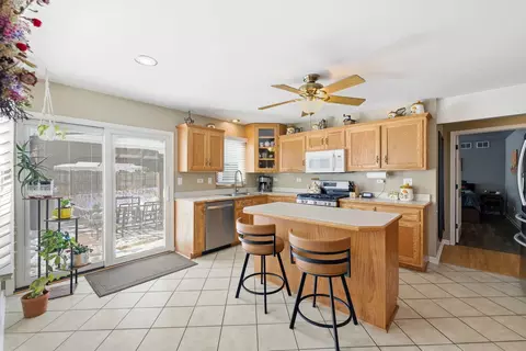 Kitchen - 143 Bush Dr, Elwood, IL 60421 photo 3 of 3