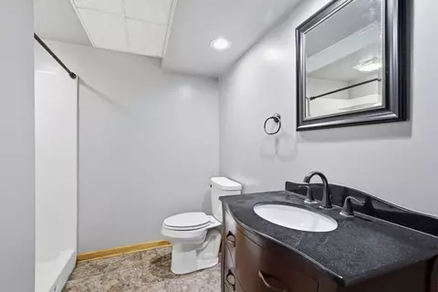 Bath - 143 Bush Dr, Elwood, IL 60421 photo 3 of 3