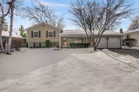 1342 Chillem Dr, Batavia, IL 60510