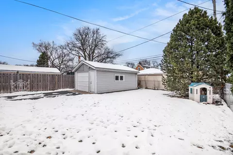 1673 Spruce Ave, Des Plaines, IL 60018 photo 20