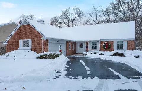 1229 Suffolk St, Naperville, IL 60563