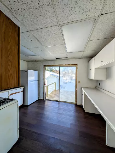 Kitchen - 543 E 3rd St, El Paso, IL 61738 photo 1 of 1