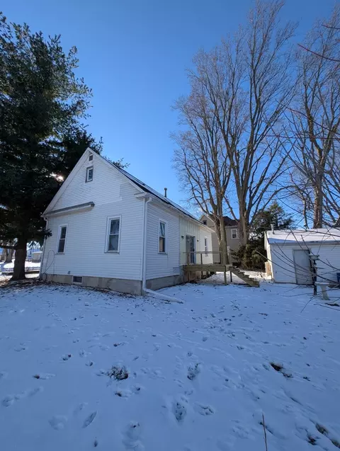 Other - 543 E 3rd St, El Paso, IL 61738 photo 7 of 8