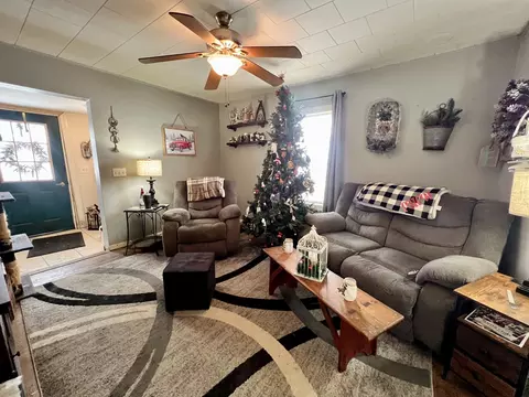 Living - 108 E Illinois St, Mansfield, IL 61854 photo 2 of 3